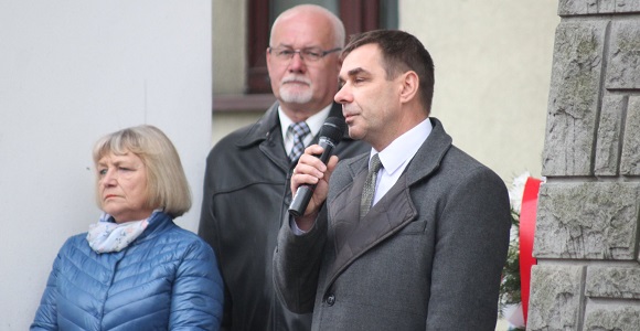 Piwniczna-Zdrój. Fotorelacja z uroczystości 228. rocznicy uchwalenia Konstytucji 3 Maja. „Witaj Maj, Trzeci Maj, u Polaków błogi raj!”